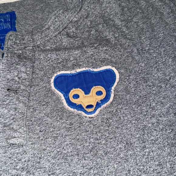 Cooperstown Collection Chicago Cubs Shirt - Picture 3 of 6